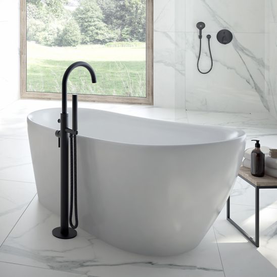 Set Freistehende Badewanne Oltens Gocta 12006000, Verschlusskappe Oltens 09002800, 09004800
